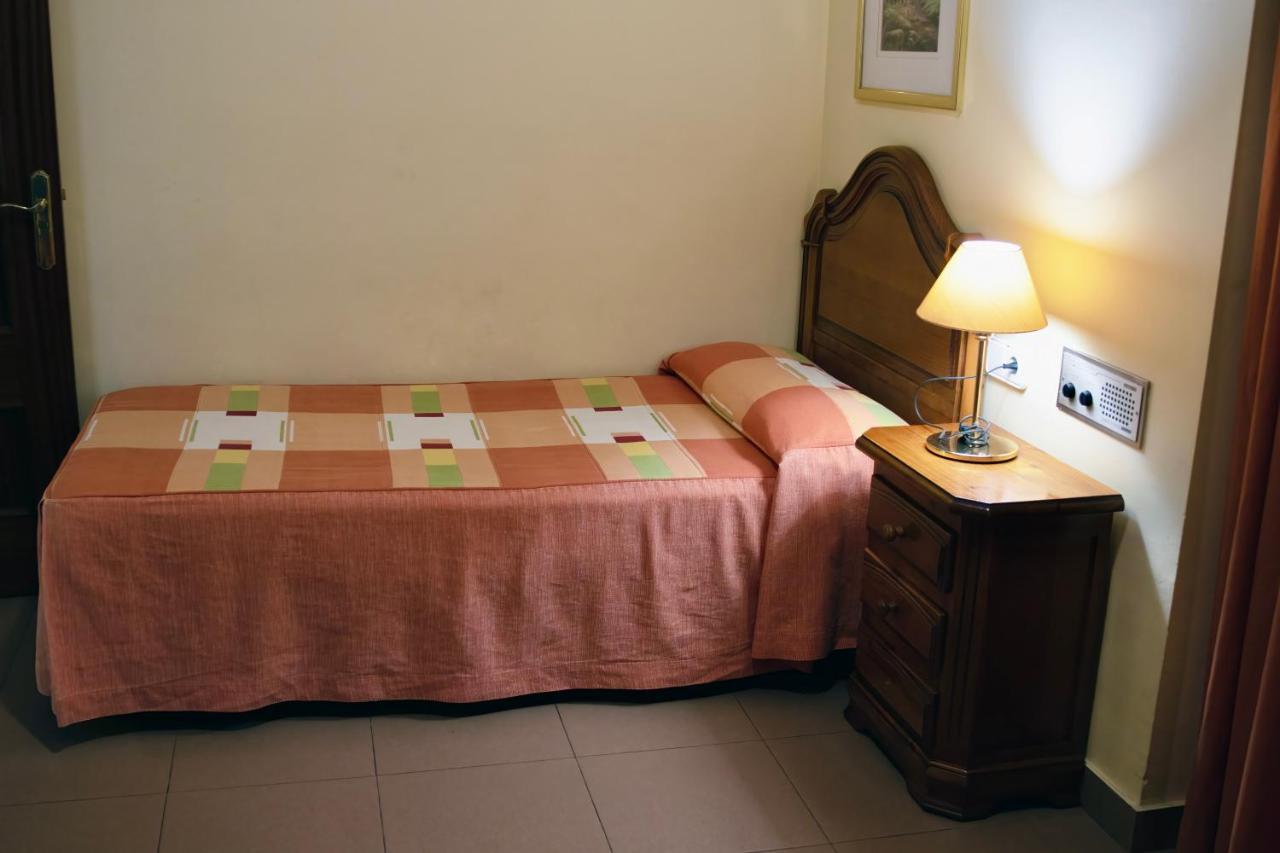 Pensio La Creu Hotell Esterri d'Àneu Eksteriør bilde